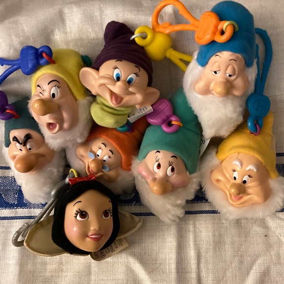 Walt Disney Other - VINTAGE SNOW WHITE AND THE SEVEN DWARFS PLUSH Keychain Set -